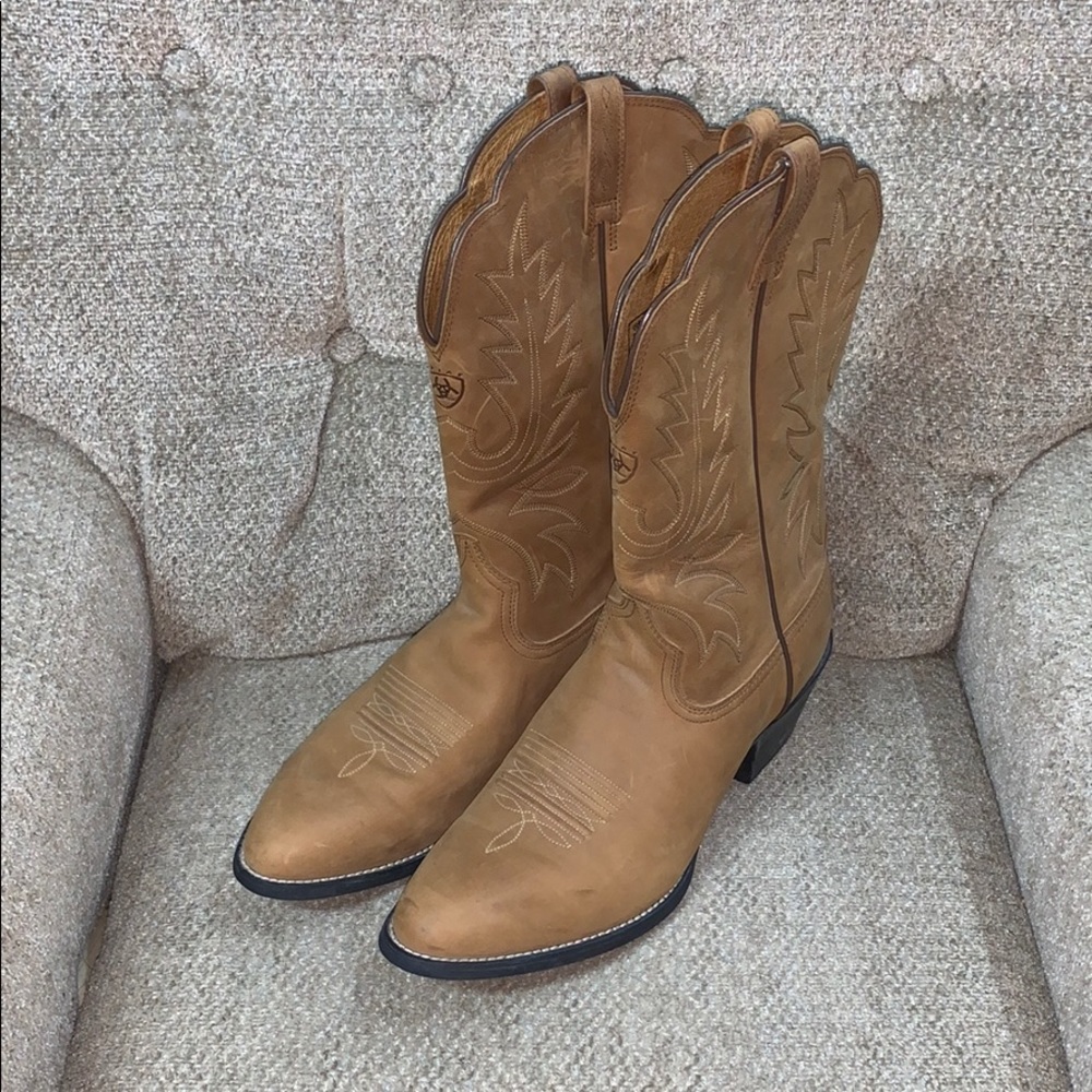 Heritage R Toe Western Boot